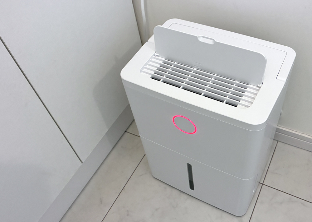 山善の除湿機（YDC-J03）